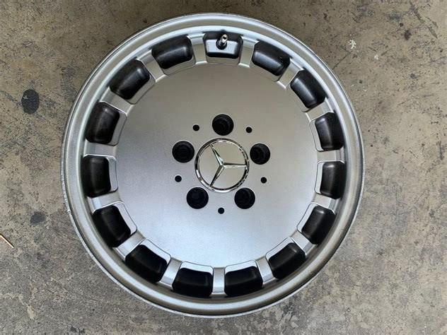 The Mercedes monoblock
wheel